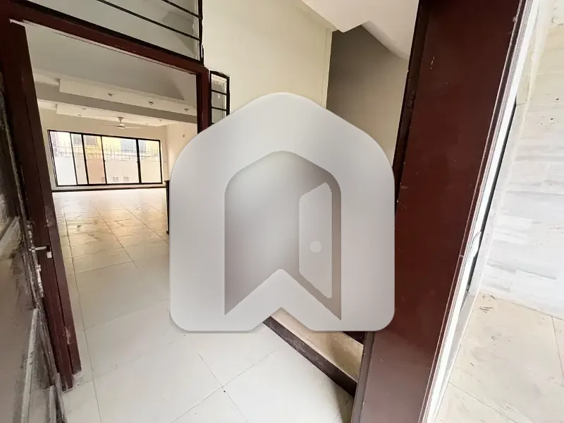Upper Portion Available For Rent, photo 9