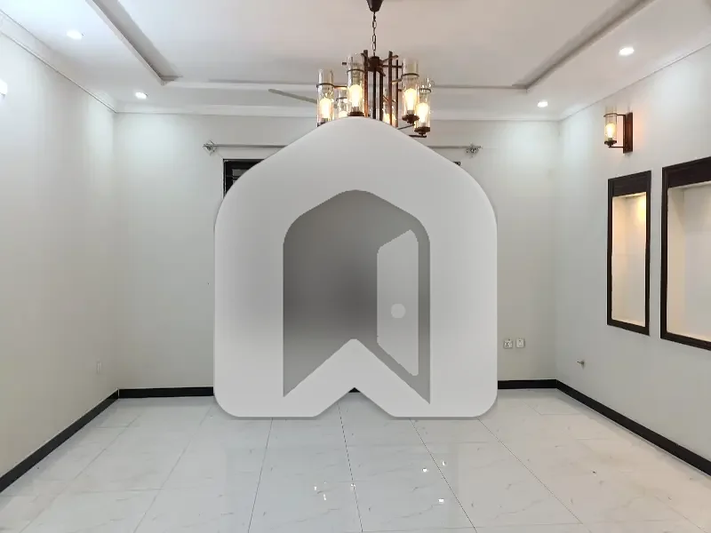 12 Marla Upper Portion Available For Rent