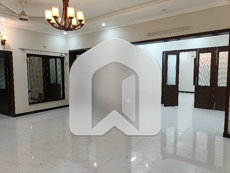 12 Marla Upper Portion Available For Rent, photo 6