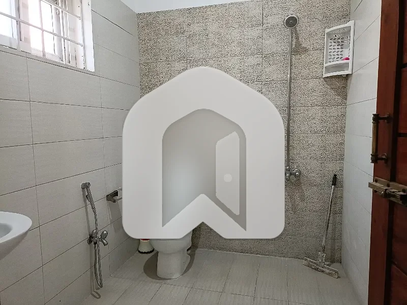 14 Marla Upper Portion Available For Rent, photo 7