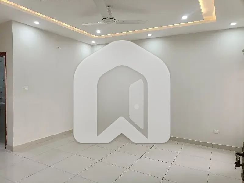 14 Marla Upper Portion Available For Rent