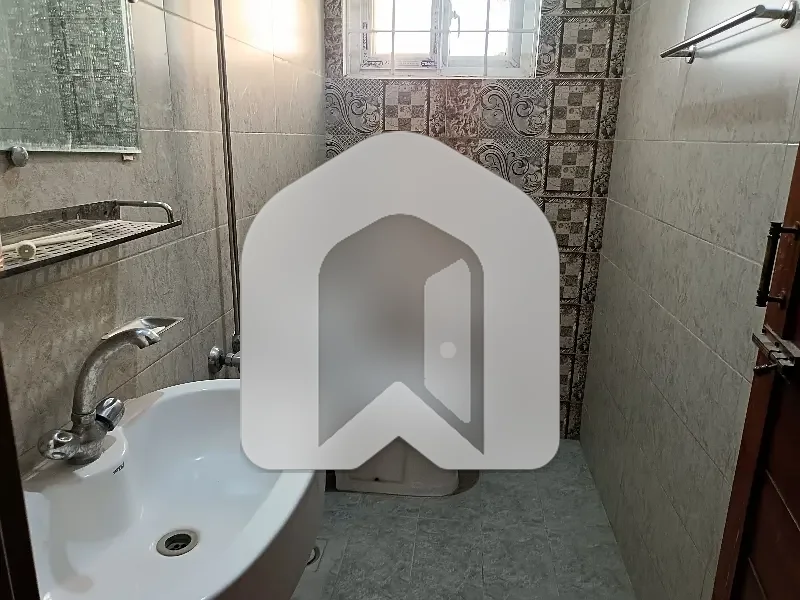 14 Marla Upper Portion Available For Rent, photo 9