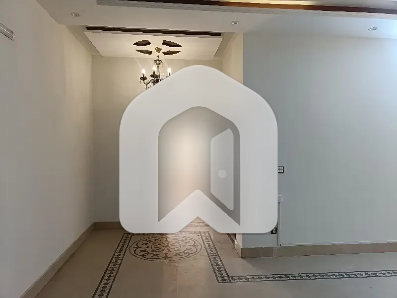 1 Kanal Upper Portion Available For Rent, photo 9