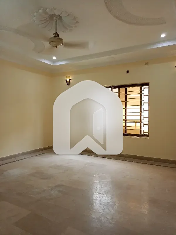 F-10/3 Upper Portion 4 Bedroom Available For Rent, photo 9