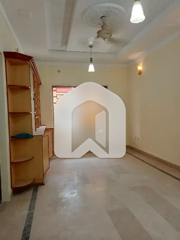 F-10/3 Upper Portion 4 Bedroom Available For Rent, photo 11