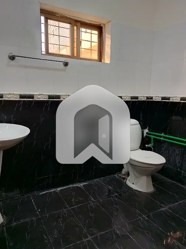 F-10/3 Upper Portion 4 Bedroom Available For Rent, photo 12