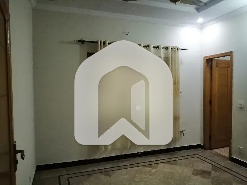 25x40 Uper Porstion For Rent in G-13, photo 2