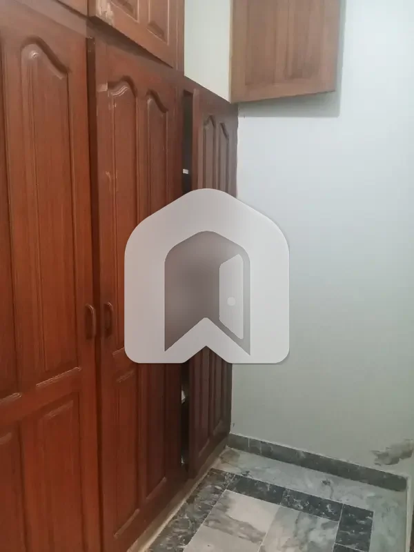 F-11 Upper Portion 3beds DD Tv Lounge Servant Quarter Separate Gate For Rent, photo 14