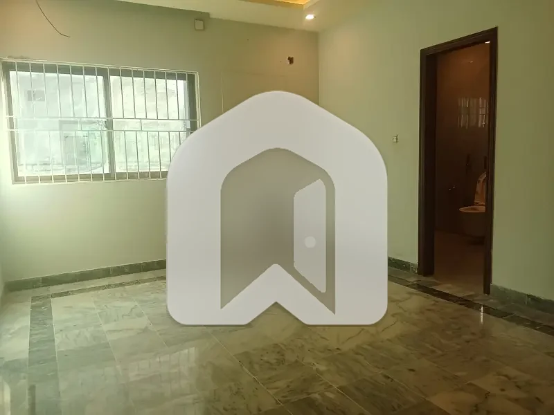 F-11 Upper Portion 3beds DD Tv Lounge Servant Quarter Separate Gate For Rent, photo 7