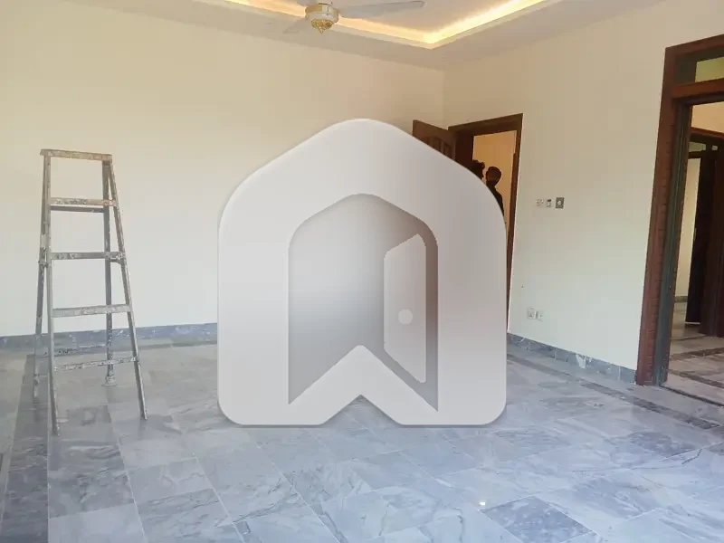 F-11 Upper Portion 3beds DD Tv Lounge Servant Quarter Separate Gate For Rent, photo 6