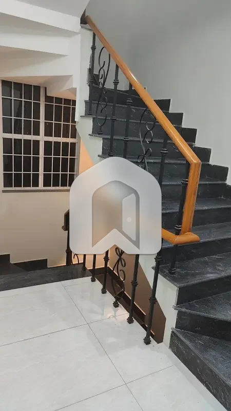 Brand New Condition 14 Marla Upper Portion For Rent In D12 Near To Margala Avenue Interchange D12, photo 8