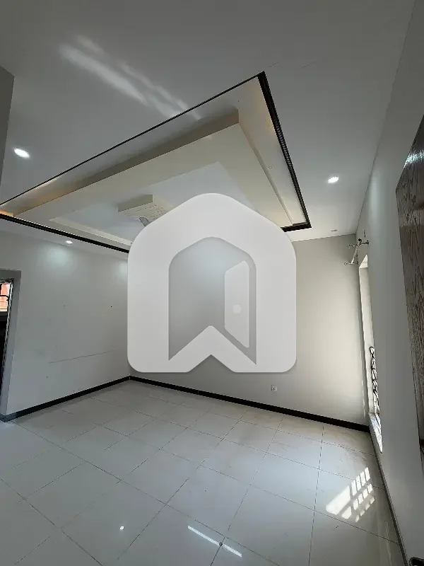 Brand New Condition 14 Marla Upper Portion For Rent In D12 Near To Margala Avenue Interchange D12, photo 2