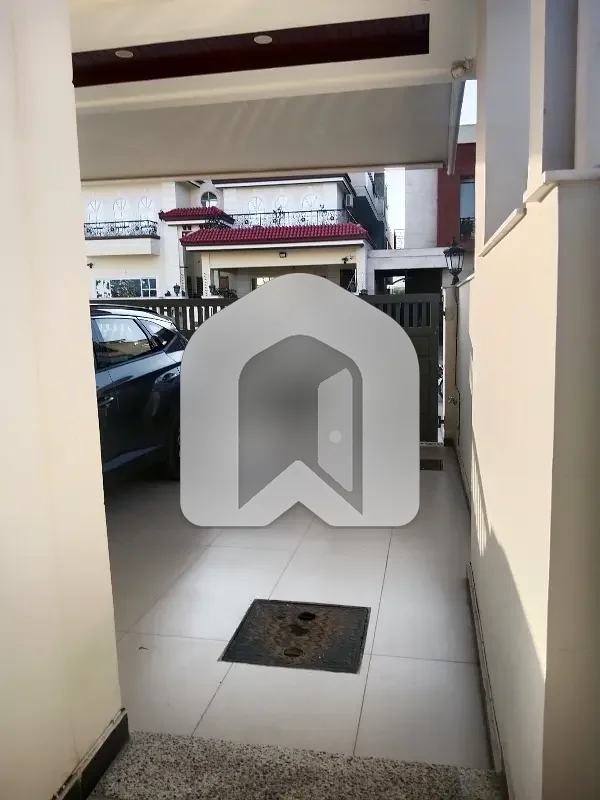 Brand New Luxury Designer 1 Kanal House Upper Portion For Rent In D12 Near To Margala Avenue Interchange D12 Islamabad, photo 30