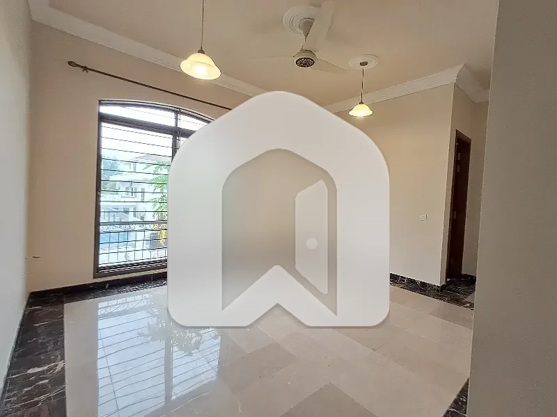 Brand-New Luxury Upper Portion Available for Rent  A beautiful brand-new upper portion featuring premium tile flooring, modern American-inspired design, and high-quality luxury finishes throughout. The property offers spacious rooms, elegant interiors, excellent natural light, and a contemporary layout, making it an ideal choice for a family looking for a comfortable and luxurious home in a prime location., photo 9