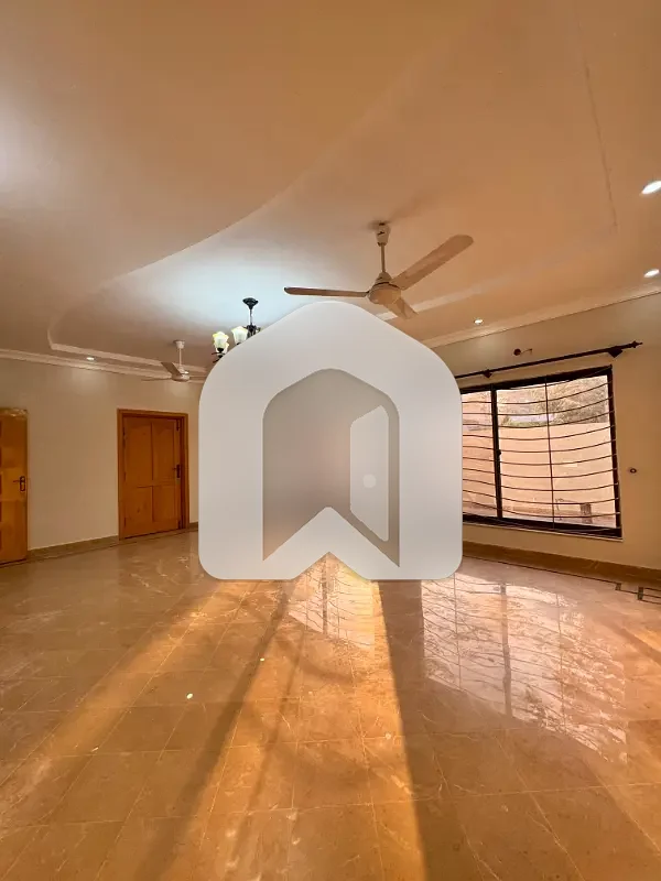 F-10 Prime Location Beautiful Ground Portion For Rent, photo 8