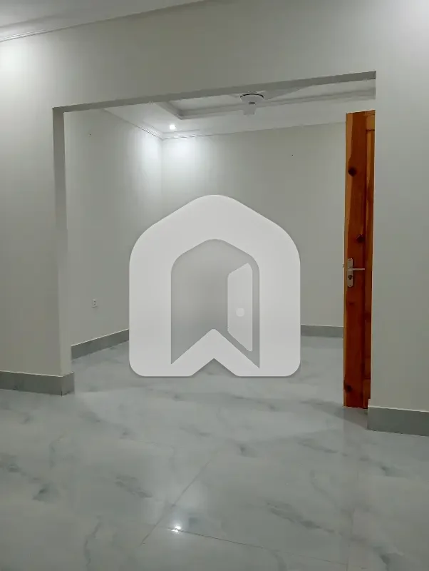 E 11 New Ground Portion For Rent 3 Bedroom 4 bath DD TvL kitchen, photo 2