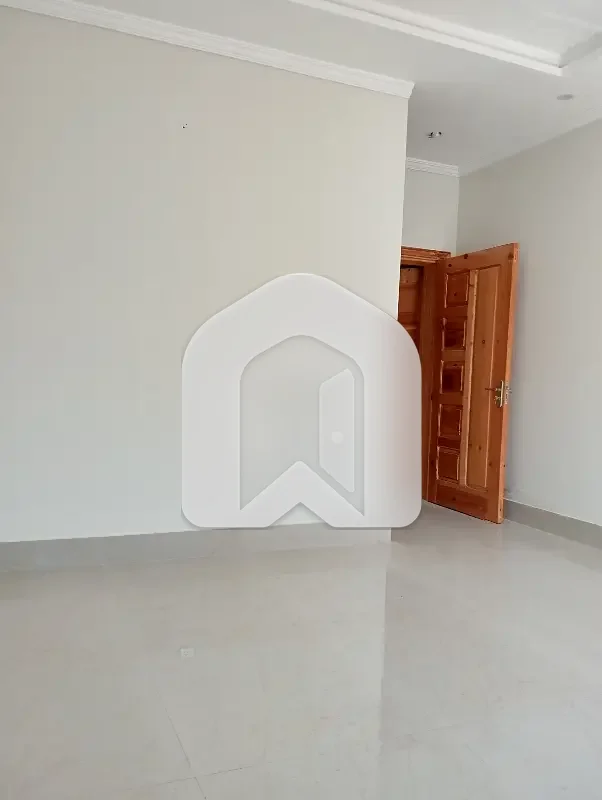 E 11 New Ground Portion For Rent 3 Bedroom 4 bath DD TvL kitchen, photo 11