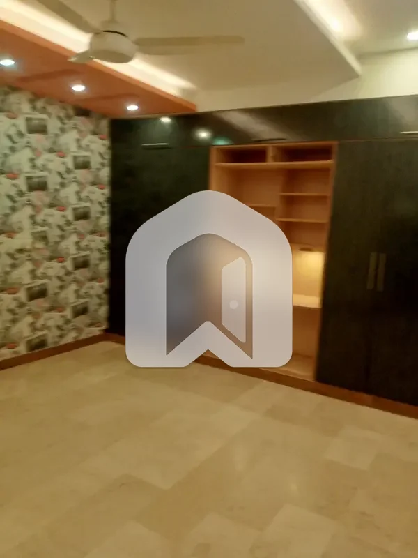 E-11 Main Double Road Out Class Location 14 Marla Open Basement For Rent, photo 6