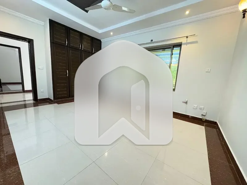 F-6 Ground Portion With Separate Gate For Rent, photo 7