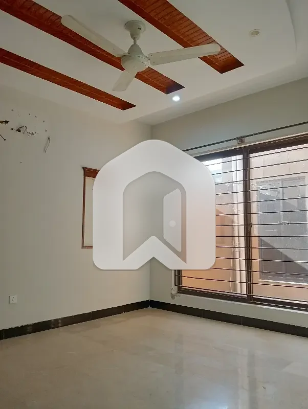 D 12 Ground Floor For Rent on Good Location 2-Bedrooms Drawing TvL kitchen Car Parking, photo 2