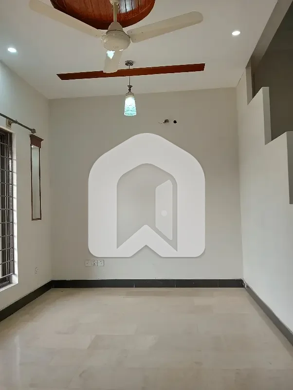 D 12 Ground Floor For Rent on Good Location 2-Bedrooms Drawing TvL kitchen Car Parking, photo 8