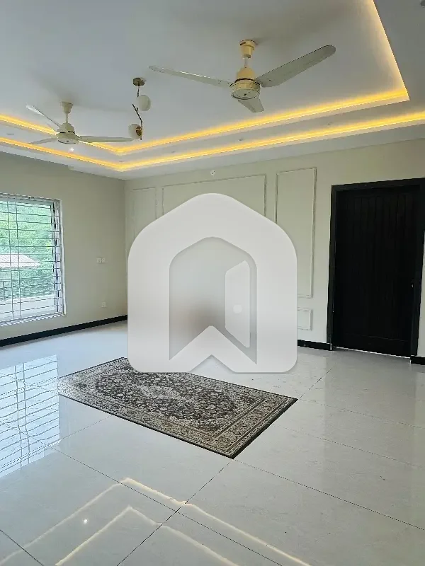 Lower Portion Of 1 Kanal Is Available For Rent, photo 8