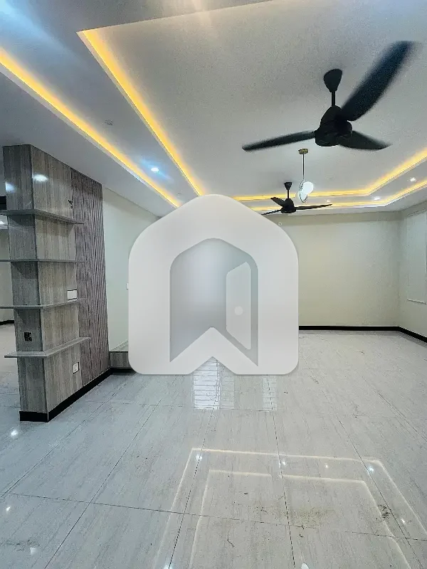 Lower Portion Of 1 Kanal Is Available For Rent, photo 10