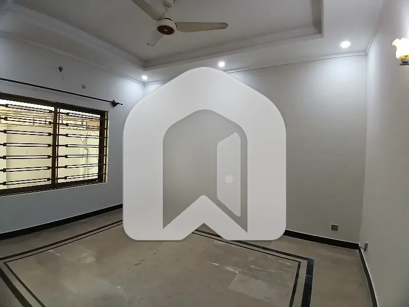 35x70 Ground portion For rent in G-13, photo 8