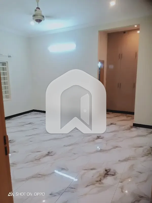 20 Marla Brand New Tiles Flooring 3 Side Open Basement Available Rent G-14, photo 2