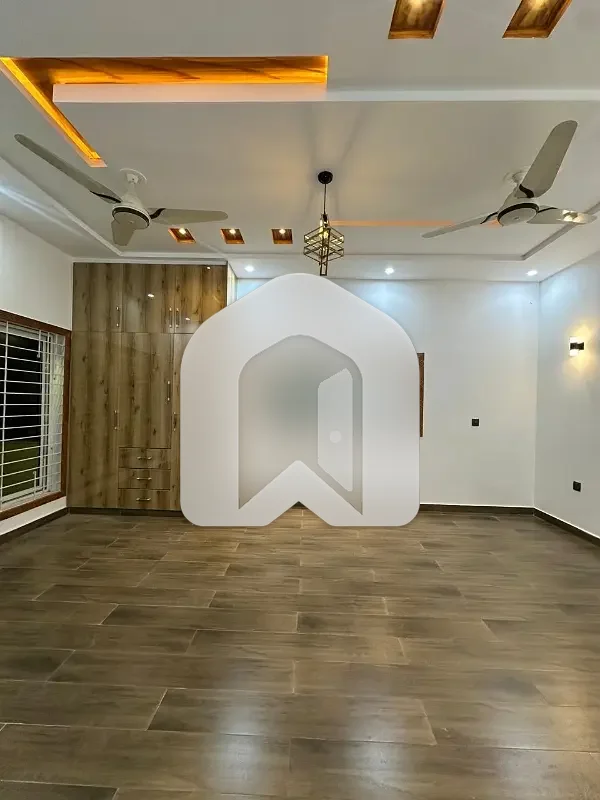 10 Marla Ground Portion Available For Rent In Multi Garden B-17 Islamabad, photo 4