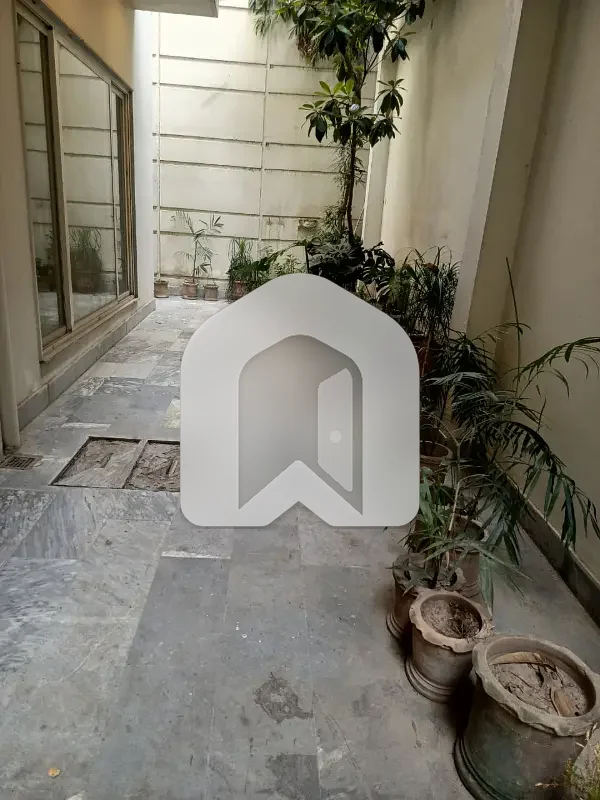 Lower Ground Portion For Rent F-6, Islamabad | City Facing | American Style Kitchen, photo 10