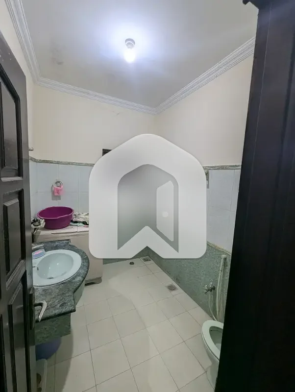 3 bed Open basement with separate entrance, photo 5