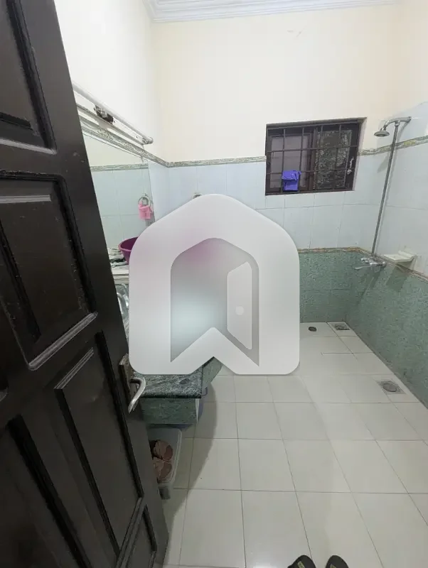 3 bed Open basement with separate entrance, photo 8