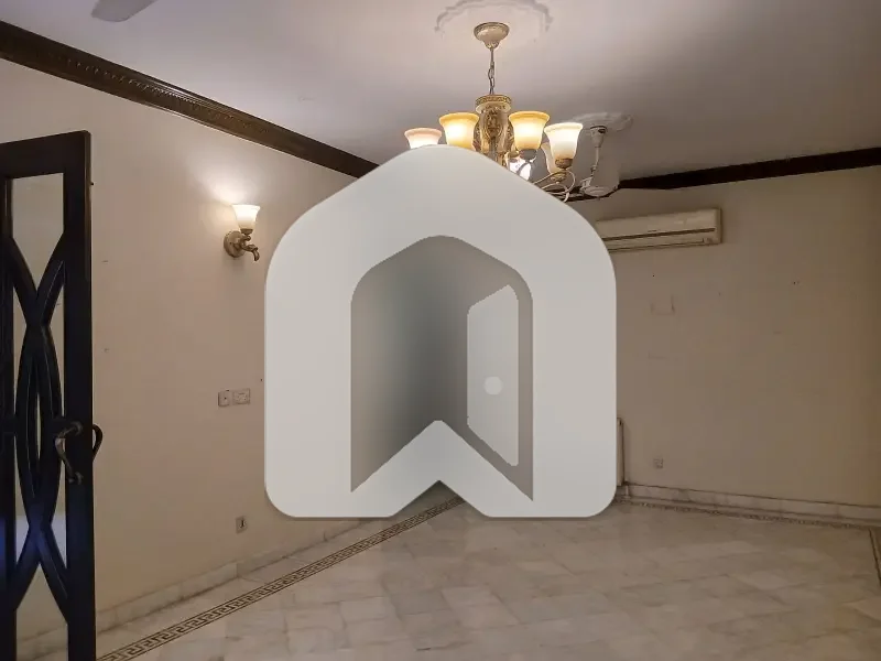 F11 Size 666 Lower Ground Open 2 beds Rent 325000 Real Pic Near Market Masjid