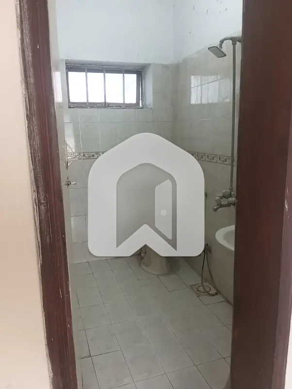G 9/3 40x80 Ground Portion For Rent