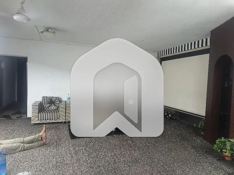 Fully Furnished Room In A Luxury Apartment For Male Available For Rent In Al Mustafa Towers F-10., photo 8