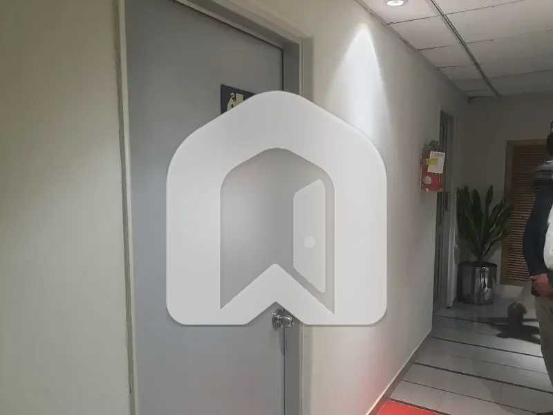 Semi Furnished Space In Blue Area Available For Rent, photo 15