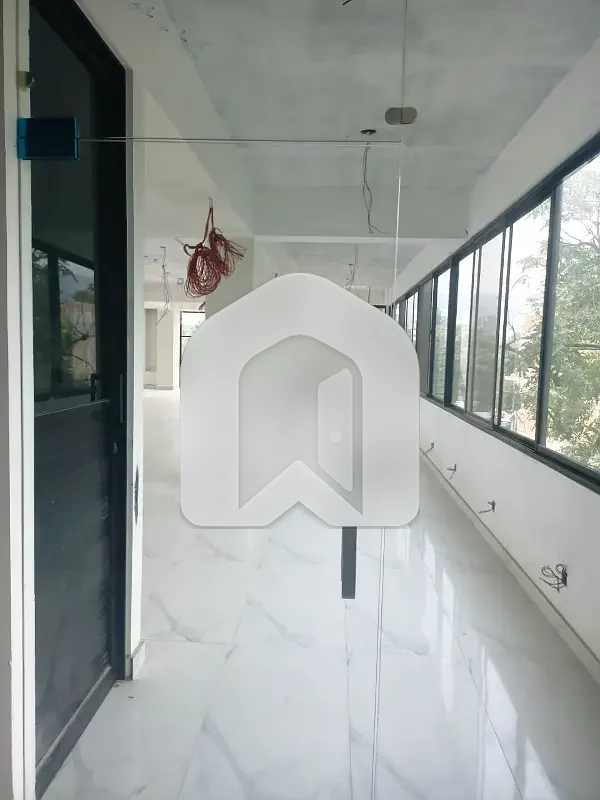 Aesthetic Office Of 3400 Square Feet For Rent Is Available, photo 3