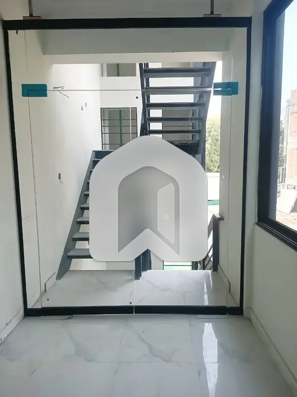 Aesthetic Office Of 3400 Square Feet For Rent Is Available, photo 2