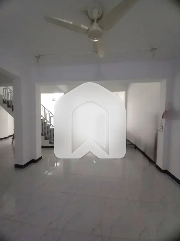 Spacious Lower Ground Commercial Hall For Rent, photo 7