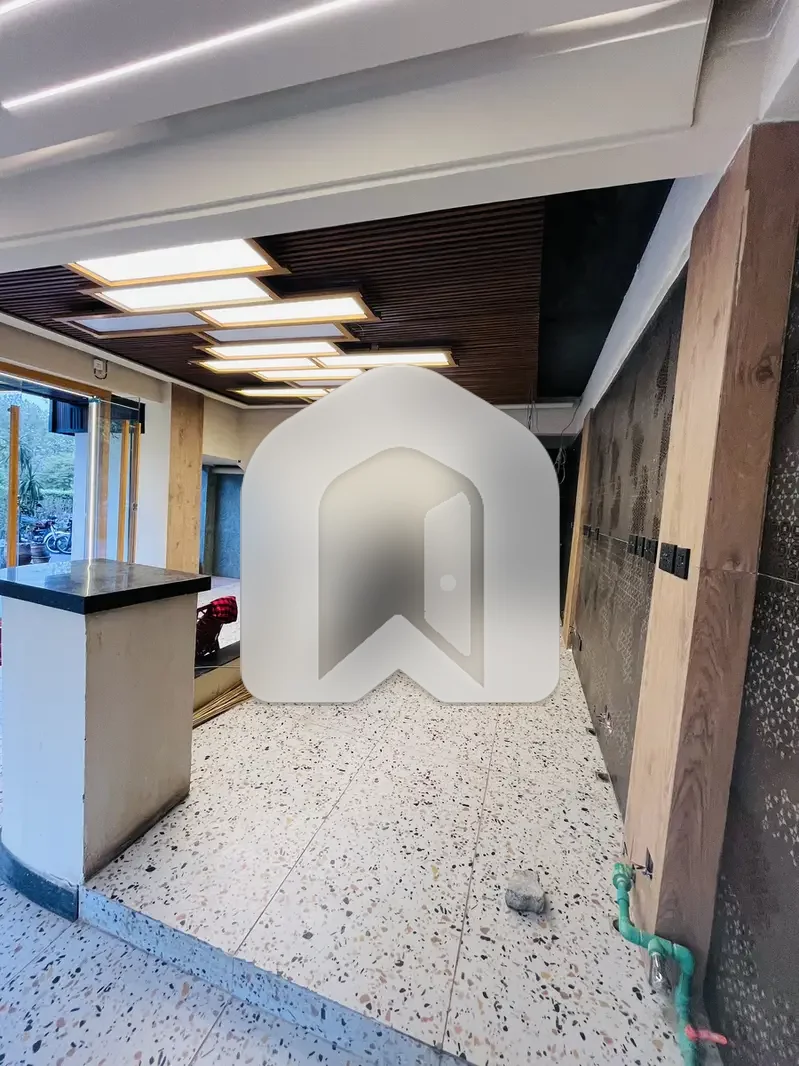 F-10 Markaz Corner Main Double Road Shop Available With Footfall for Available In Beautiful Location, photo 9