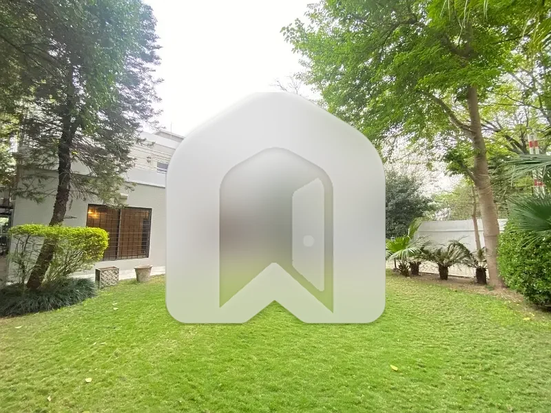Luxurious House Front Back Garden On Prime Location Available For Rent In Islamabad