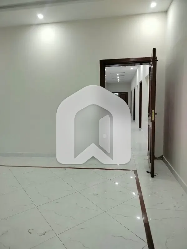 1 Kanal House In Central Top City 1 - Block D For rent, photo 3