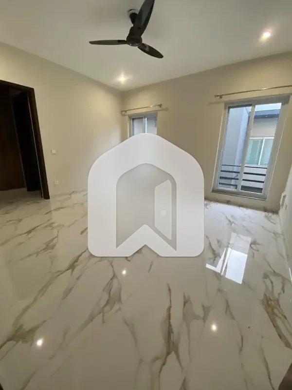 D-12 Islamabad 1Kanal Upper Portion For Rent 3bed With Washroom Drawing Dining Tvl Kichen Tearus Parking Gas Electric 12kv Solar Installed Sept Gate, photo 11