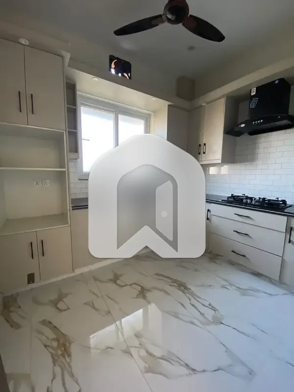 D-12 Islamabad 1Kanal Upper Portion For Rent 3bed With Washroom Drawing Dining Tvl Kichen Tearus Parking Gas Electric 12kv Solar Installed Sept Gate, photo 3