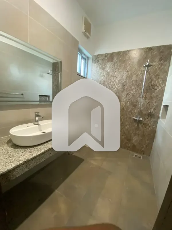 D-12 Islamabad 1Kanal Upper Portion For Rent 3bed With Washroom Drawing Dining Tvl Kichen Tearus Parking Gas Electric 12kv Solar Installed Sept Gate, photo 9