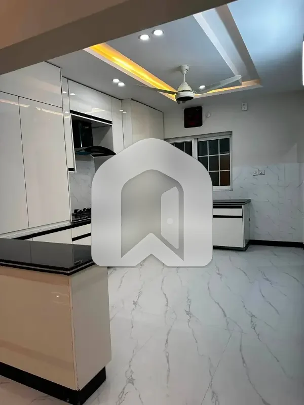 D-12 Islamabad 1Kanal Ground Portion For Rent 3bed With Washroom Drawing Dining Tvl Kichen Servant Room Parking, photo 13