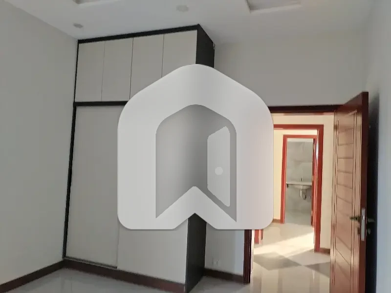 E-11/3 Beautiful 3 Bedrooms With Attached Washroom Beautiful Ground Portion For Rent, photo 9