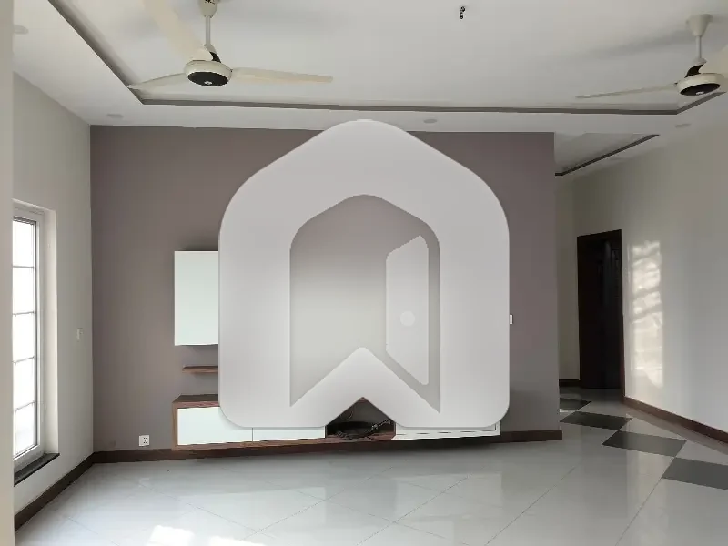 E-11/3 Beautiful 3 Bedrooms With Attached Washroom Beautiful Ground Portion For Rent, photo 14