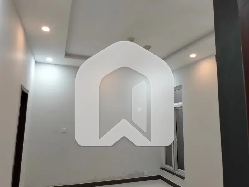 E-11/3 Beautiful 3 Bedrooms With Attached Washroom Beautiful Ground Portion For Rent, photo 12
